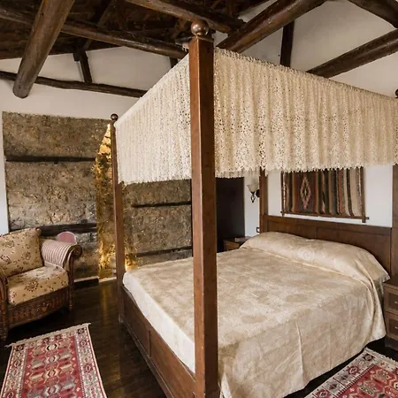 Сasa de vacaciones Guva Stone House Mangalem *