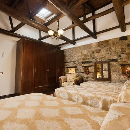 Guva Stone House Mangalem Ferienhaus Berat
